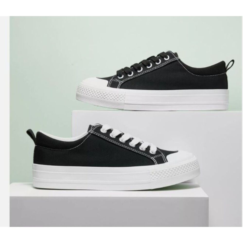 Heez Black Canvas Platform Sneakers Women's 7 Lace Up New With Tags Casual Shoe